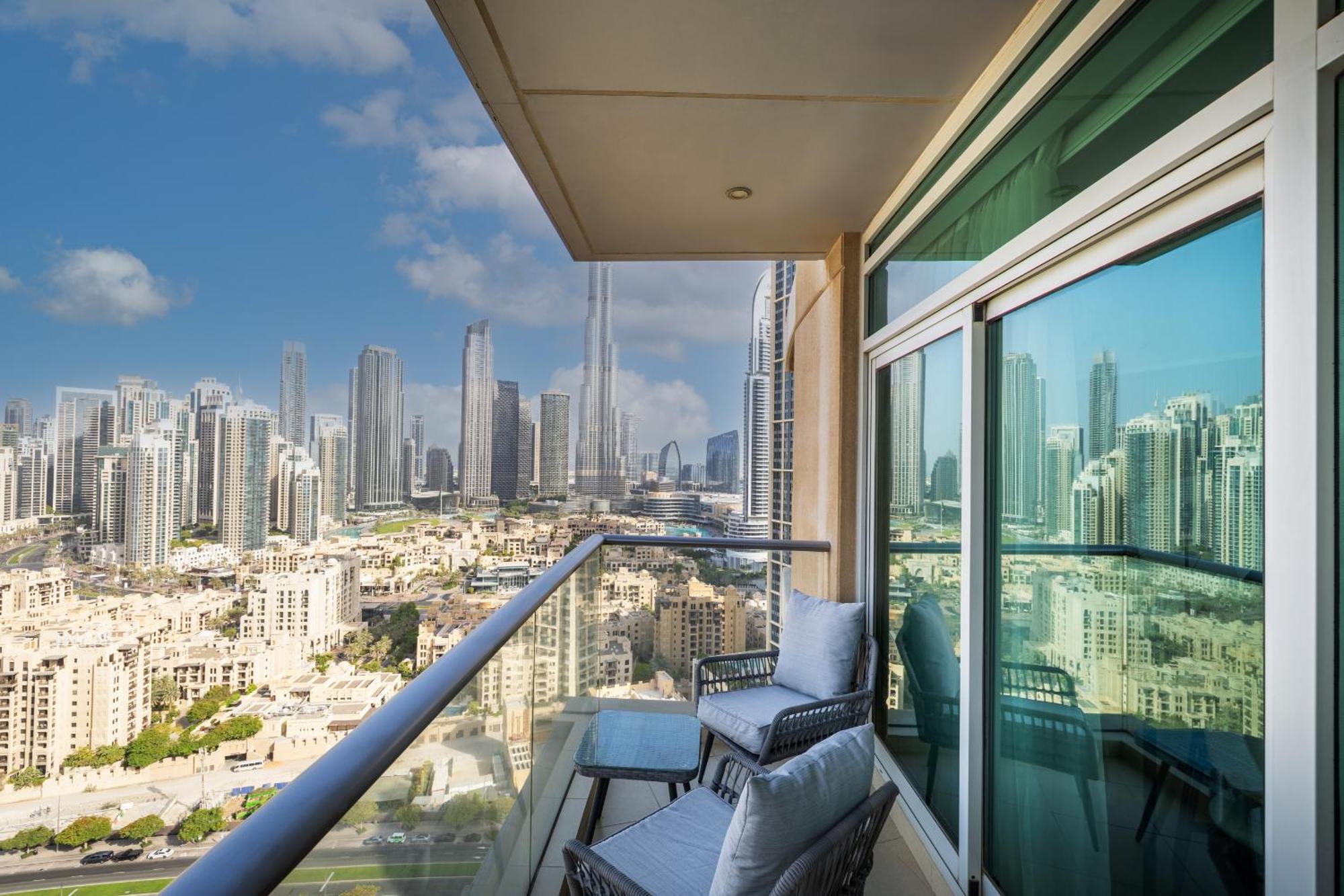 Upgraded Apartment With Stunning Burj Khalifa View Dubai Bagian luar foto