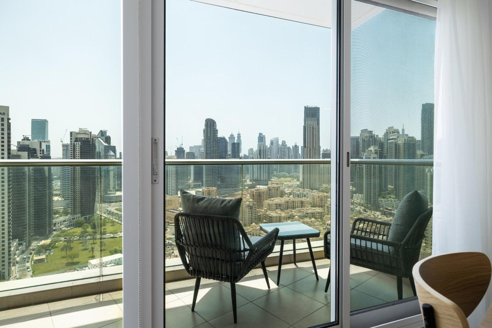Upgraded Apartment With Stunning Burj Khalifa View Dubai Bagian luar foto